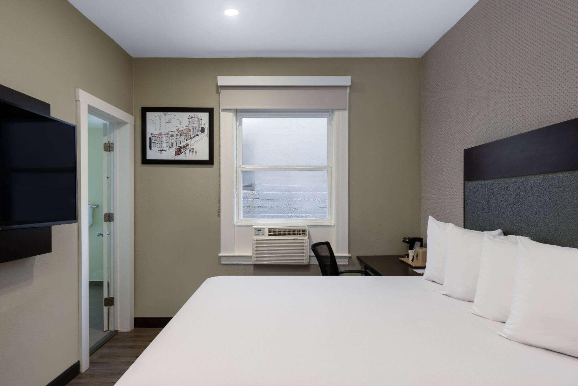 Super 8 By Wyndham San Francisco/Union Square Area Hotel Exterior photo