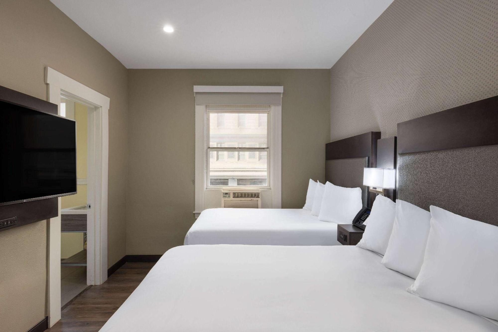 Super 8 By Wyndham San Francisco/Union Square Area Hotel Exterior photo